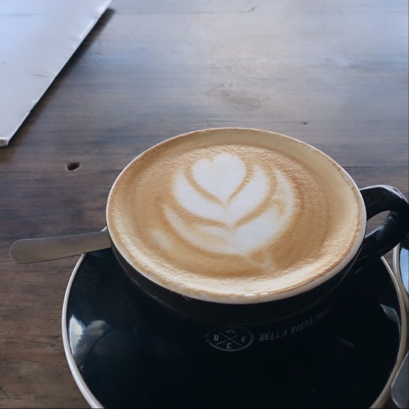 Meet your Posher, Ana - Picture 1 of 1